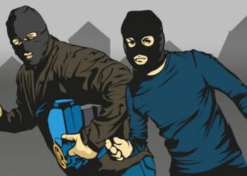 CG : चोरों के इतनी हिम्मत की पुलिस चौकी में ही कर ली चोरी, फिर कर दिया पथराव