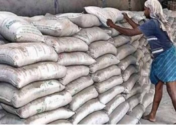 Cement Price Today : 20 रुपए तक मंहगा हो सकता है सीमेंट, इसी महीने के अंत तक दाम बढ़ाने की तैयारी कर रही कंपनियां, जानिए आज क्या है रेट