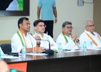 CG : सीएम पर हमला बोलने से क्यों डरते हैं नेता प्रतिपक्ष? भूपेश बघेल ने चरणदास महंत से पूछे सवाल