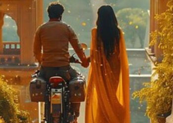 CG : पहले पति को बीच सड़क पर पिटवाया …. फिर पति के सामने ही प्रेमी की बाइक से हो गयी फरार, शादी के 20 दिन बाद हो गया कांड