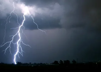 CG Weather News Update Today : प्री-मानसून की झमाझम बारिश का अलर्ट, 21 जिलों में भारी बारिश और आकाशीय बिजली की चेतावनी