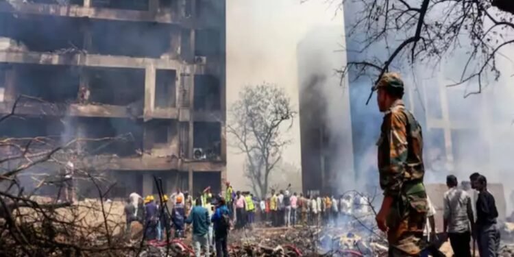 Ahmadabad Plane Crash : इस वजह से हुआ था अहमदाबाद प्लेन हादसा! पूर्व वायुसेना अध्यक्ष अरूप राहा का बड़ा दावा