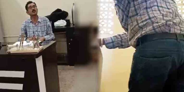 CG – जेडी दफ्तर में नशे में अफसर : साझा मंच पहुंचा ज्ञापन सौंपने, तो करने लगा दुर्व्यवहार, मंच ने जेडी से पूछा, क्यों नहीं कराया डाक्टरी मुलाहिजा, कहीं बचा तो नहीं रहे…