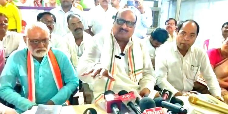 CG POLITICS : चुनाव हारने के डेढ़ साल बाद पूर्व मंत्री को बालको की वादाखिलाफी और मनमानी की आई याद, जिला प्रशासन पर भी लगाया गंभीर आरोप ….