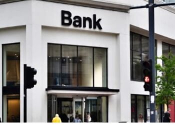 Bumper Returns: FD निवेशकों के लिए खुशखबरी! SBI समेत इन बैंकों की स्कीमें दे रही हैं दमदार ब्याज…