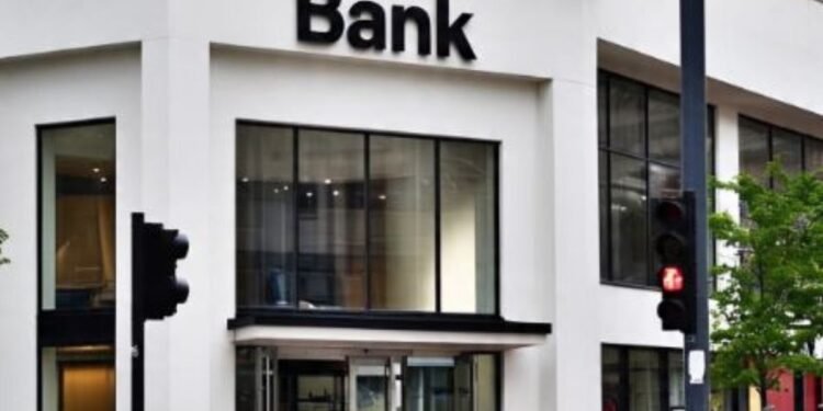 Bumper Returns: FD निवेशकों के लिए खुशखबरी! SBI समेत इन बैंकों की स्कीमें दे रही हैं दमदार ब्याज…