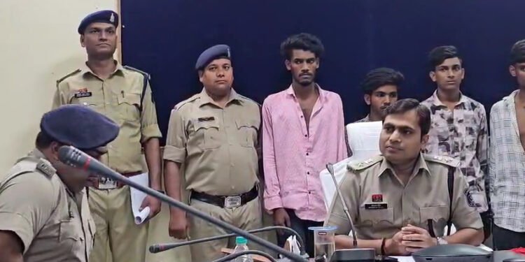 CG : दोस्त ने ही दोस्त की बेरहमी से ले ली जान, 48 घंटे में चार हत्यारे गिरफ्तार, शव को नदी में फेंका था…