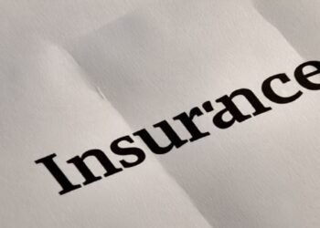 Insurance : क्या आपने बीमा लिया है? तो जानिए वो राज जो कंपनियां नहीं बतातीं, सर्वे में आया चौंकाने वाला सच…