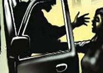 CG Breaking : 7 साल की मासूम बच्ची को कार ने मारी टक्कर, इलाज का हवाला देकर मासूम को ले कर हुए फरार 15 घंटे बाद भी पता नहीं चला जांच मे जुटी पुलिस