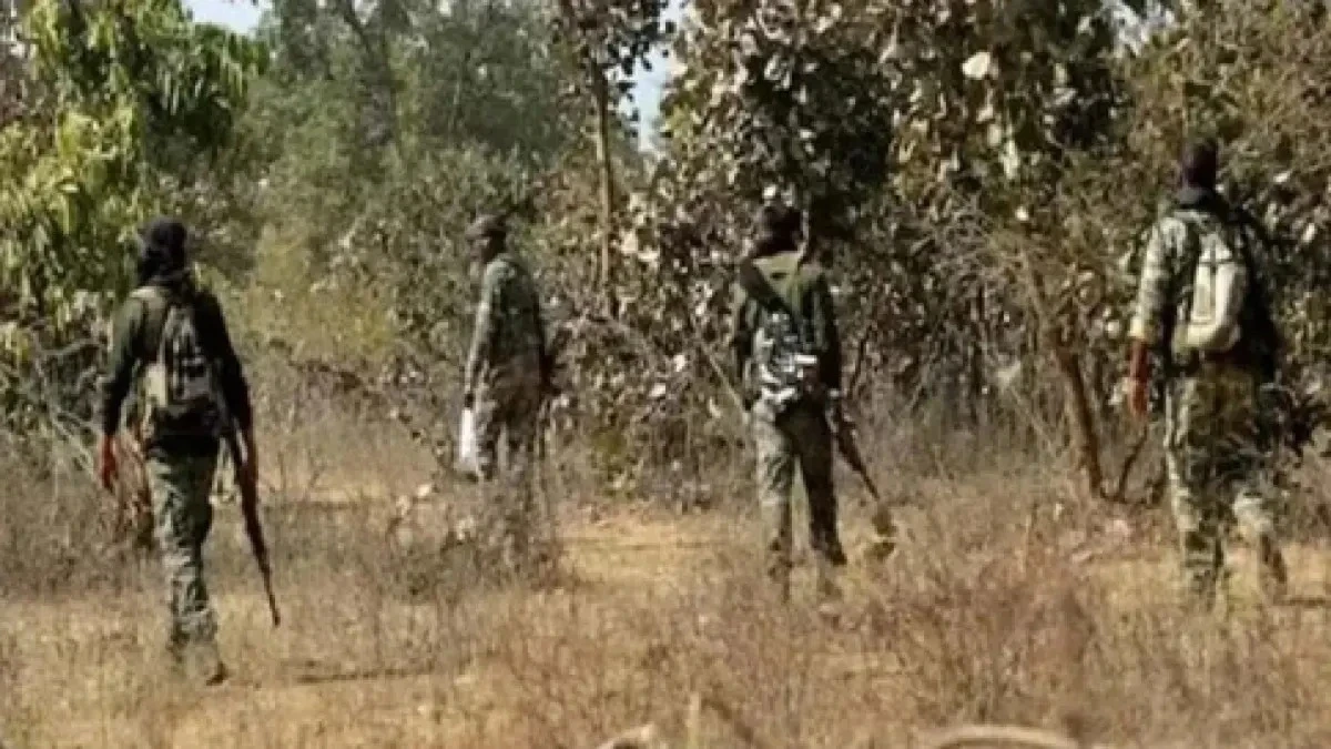 CG Naxal Encounter : सुकमा आंध्रप्रदेश बार्डर से लगे मारडेपल्ली के जंगल में नक्सलियों और जवानों के बीच मुठभेड़, 3 शीर्ष माओवादी ढेर