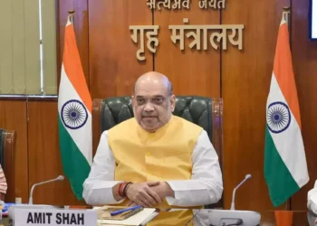 Amit Shah : जल्द ही अंग्रेजी बोलने वालों को महसूस होगी शर्मिंदगी, जानें गृह मंत्री अमित शाह ने क्यों कही ये बात