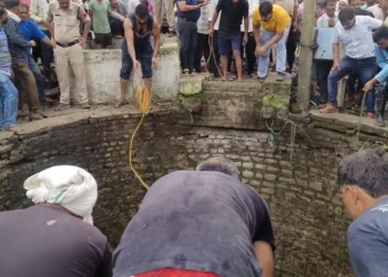 Breaking News : कुएं में जहरीली गैस रिसाव से 5 ग्रामीणों की मौत, गाय बचाने की कोशिश में हुआ हादसा…