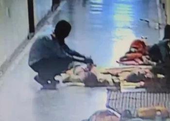 CG : अस्पताल में सिक्योरिटी गार्ड निकला चोर, हफ्तेभर में दूसरी चोरी, सीसीटीवी से हुआ खुलासा…