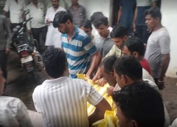 भाजपा नेता धाकड़ की धारदार हथियार से हत्या, महिला के साथ वायरल हुआ था वीडियो, अवैध संबंध के मामले में जांच कर रही पुलिस