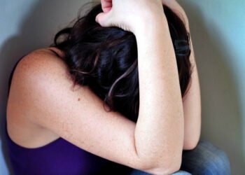 Rape News : घर में अकेली लड़की को देखकर जागा हैवान, चीखती – चिल्लाती रही नाबालिक, फिर जो हुआ सुनकर कांप उठा रूह