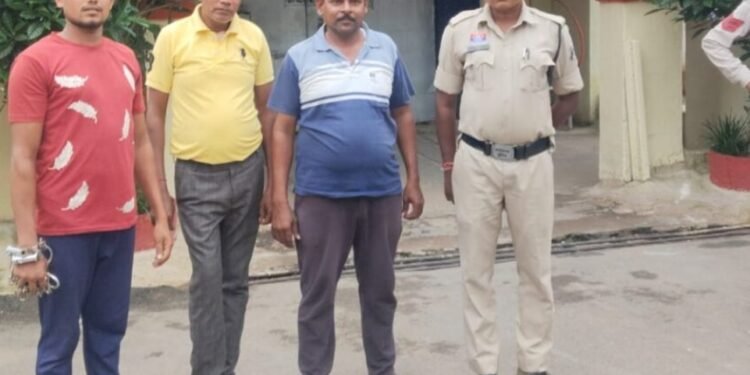 CG NEWS : पुलिस और कर्मचारियों से मारपीट करने वाले सरपंच समेत तीन गिरफ्तार, न्यायिक रिमांड पर भेजे गए
