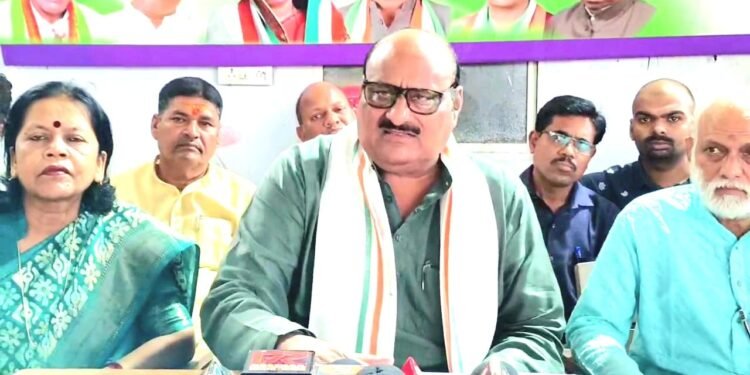 कलेक्टर के नोटिस पर पूर्व मंत्री जयसिंह अग्रवाल का पलटवार, कहा …. ”मैं कलेक्टर का चपरासी नही हूं !” फेसबुक पोस्ट नही होगी डिलीट