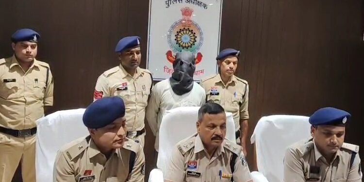 CG – बाप का बदला बेटी से : बेइज्जती करने रिश्तेदार ने ही की थी दरिंदगी की हदें पार, छात्रा से दुष्कर्म की कोशिश, विरोध किया तो मारा था सब्बल से..