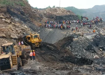 Coal Mine Collapse : कोयला खदान धंसने से 3 की मौत, 5 मजदूर फंसे, रेस्क्यू जारी…