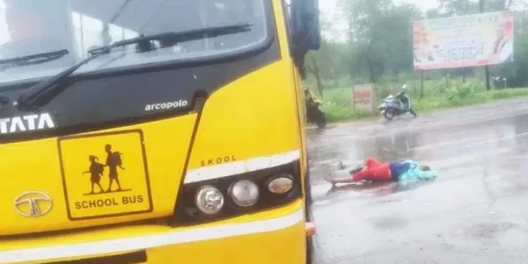 CG Road Accident : बीएड की परीक्षा देने जा रही छात्रा को स्कूल बस ने कुचला, अस्पताल पहुंचने से पहले मौत