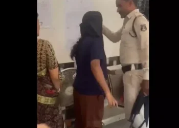 CG News : PWD परीक्षा में हाईटेक नकल का खुलासा, वॉकी-टॉकी और कैमरे के साथ दो युवतियां पकड़ी गईं