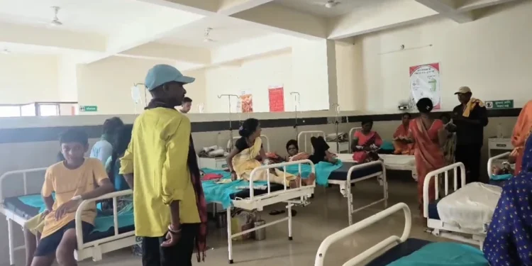 CG News : पैरा फुटू की सब्जी खाने से एक परिवार के 13 लोग फूड पॉइजनिंग का शिकार, सभी अस्पताल में भर्ती