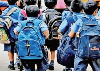 CG NEWS : स्कूलों की समय – सारणी में बदलाव, महीने में दो दिन नहीं लाना होगा बैग, आदेश जारी