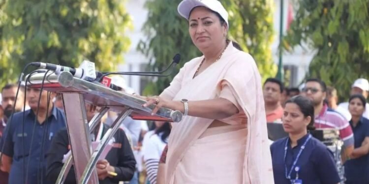 Big Breaking News : दिल्ली की CM रेखा गुप्ता पर हमला!.. जनसुनवाई के दौरान किसी ने जड़ा थप्पड़, सुरक्षा में बड़ी चूक