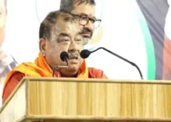 कांग्रेस विधायक का विवादित बयान ‘आधे महिला और आधे पुरुष हैं SP’.. IPS अफसर मंच पर बैठकर ताली बजाते रहे PCC चीफ समेत कई नेता