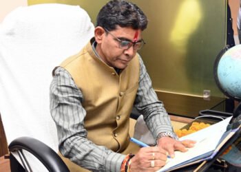 CG : भतीजा विवाद पर मंत्री चाचा टंकराम ने झाड़ा पल्ला, बोले मुझे जानकारी नहीं, कांग्रेस का कटाक्ष, अगला नंबर आपका भी हो सकता है!