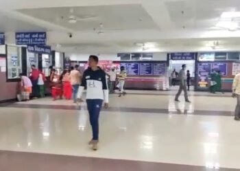 CG – हे मां …. मेरा क्या कसूर : नवजात को सुरक्षाकर्मी को थमाकर फरार हुई महिला, पुलिस ने शुरू की तलाश