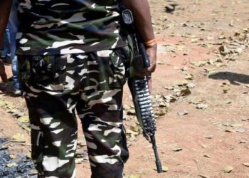 CG : सीआरपीएफ जवान ने की खुदकुशी, अपनी ही सर्विस रायफल से मार ली खुद को गोली, जांच में जुटी पुलिस