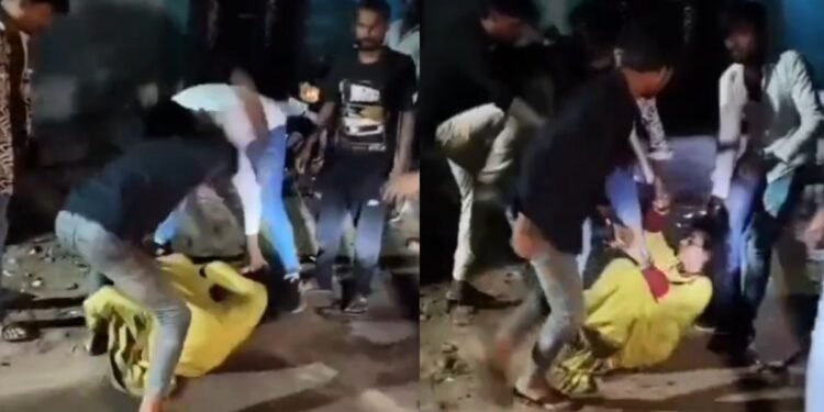 Viral Video : आधी रात महिला से हैवानियत …. अकेली देख युवकों ने सरेआम किया ये …. दर्द से चिल्लाती रही …. हैवानों ने वीडियो भी बनाया