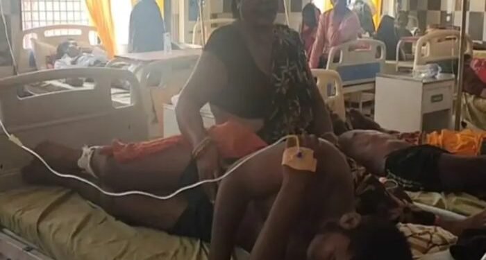 CG : खेत से मूंगफली उखाड़ने को ले कर दो पक्षों मे विबाद बोलरो से पिता-पुत्र को कुचलकर कर दी हत्या, एक की हालत गंभीर