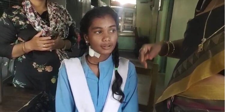 CG Crime : दिनदहाड़े 11वीं की छात्रा पर जानलेवा हमला, दो नकाबपोश युवकों ने दिया वारदात को अंजाम