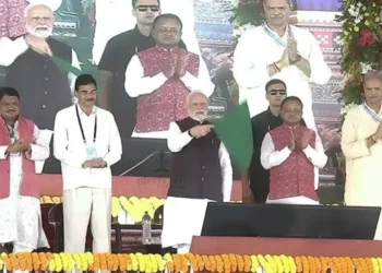 CG News : छत्तीसगढ़ की पहली अमृत भारत एक्सप्रेस को पीएम मोदी ने दिखाई हरी झंडी