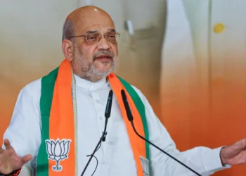 मां दंतेश्वरी की धरती से छत्तीसगढ़ वासियों दी बड़ी सौगात केंद्रीय गृहमंत्री अमित शाह ने सीएम ग्रामीण बस योजना का शुभारंभ महतारियों के खाते में ….