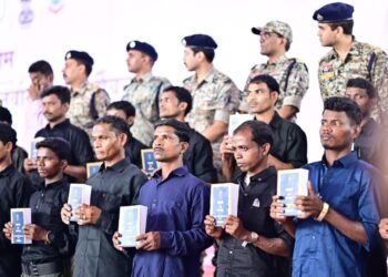 CG News : कहीं सरेंडर किये नक्सली कमांडर DRG में तो भर्ती नहीं होंगे ? सहमे नक्सलियों ने जारी किया पर्चा, बोले …