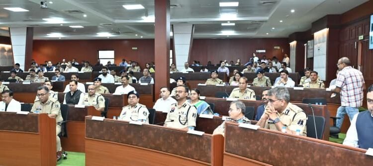 CG कलेक्टर-एसपी कांफ्रेंस : कोरबा, राजनांदगांव सहित कई जिलों के एसपी से मुख्यमंत्री नाराज, मुख्यमंत्री की दो टूक, एसपी की धमक शहर में दिखनी चाहिये