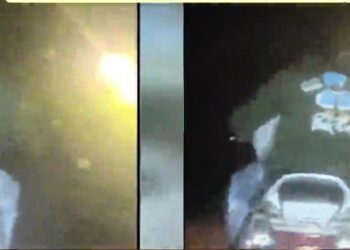 CG Viral Video : चलती स्कूटी पर रोमांस करते नजर आया कपल, वीडियो हो रहा वायरल, आप भी देखें यहां