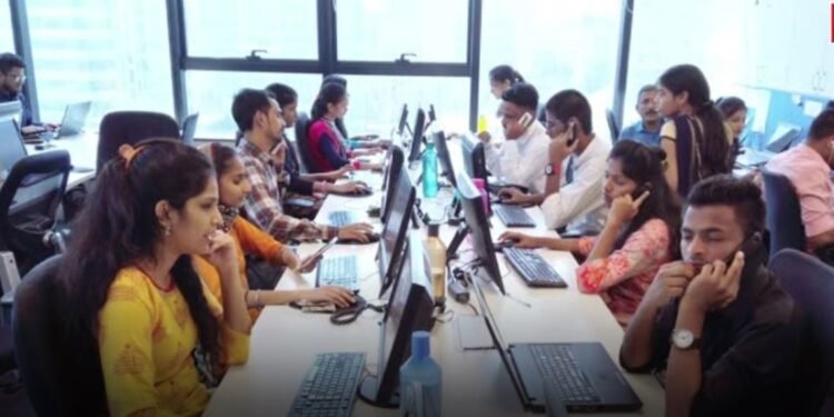 दिवाली से पहले खड़ा हुआ रोजी – रोटी का संकट नौकरी से निकाले गए संविदा कर्मचारी, SDM से मांगी धर्म परिवर्तन करने की अनुमति