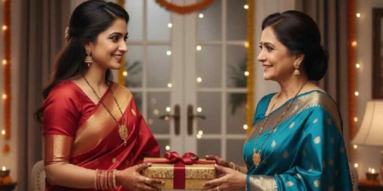 Karwa Chauth 2025 : करवा चौथ में सास को दें ये शुभ उपहार, मिलेगा अखंड सौभाग्य और आशीर्वाद