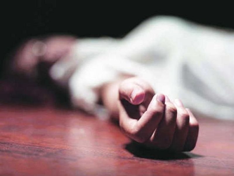 Crime News : गैरमर्द से थे पत्नी के अवैध संबंध, पति ने हत्या कर शव बिस्तर के नीचे दफनाया, आरोपी गिरफ्तार