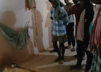 CG Crime News : घर के अंदर मिला दंपत्ति का शव, सिर पर चोट के निशान, हत्या की आशंका से क्षेत्र में सनसनी जांच मे जुटी पुलिस