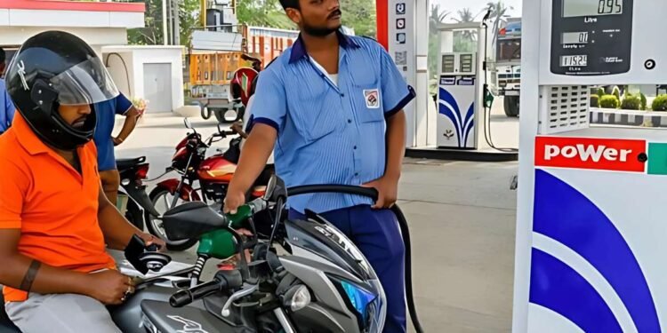 Petrol Diesel Prise Update : छठ से पहले महंगा हुआ पेट्रोल, डीजल की कीमतों में भी हुआ बदलाव, जानिए आपके शहर क्या है एक लीटर ईंधन का रेट