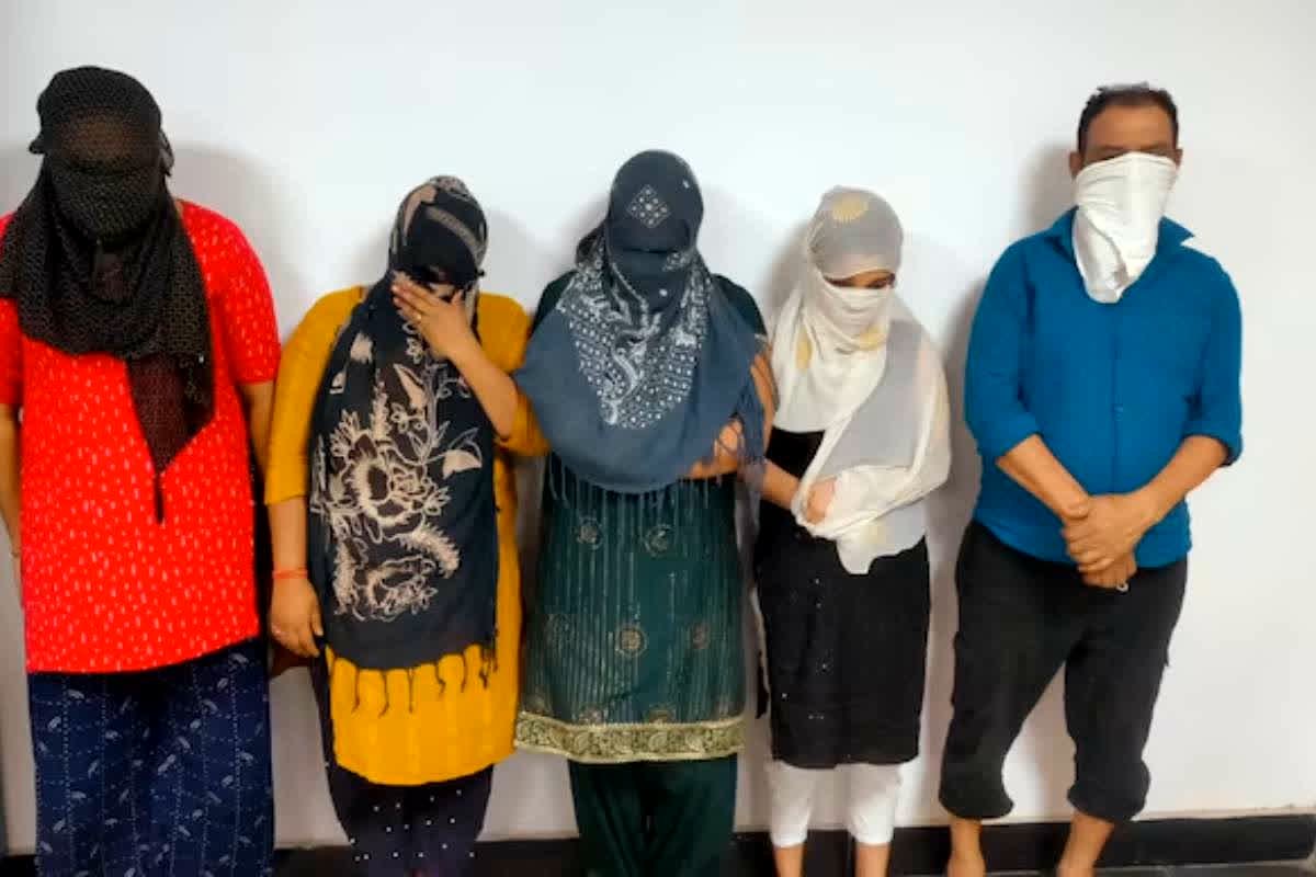 Sex Racket : देह व्यापार का भांडाफोड़, युवकों के साथ संदिग्ध हालत में मिली गुजरात, बंगाल और उत्तर प्रदेश से आई युवतियां