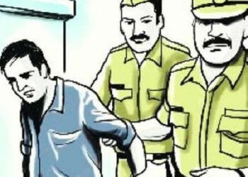 CG Crime : रक्षक बना भक्षक पुलिस ग्राउंड में साइकिल चला रही नाबालिग छात्रा से आरक्षक ने की छेड़छाड़, गिरफ्तार होकर पहुंचा सलाखों के पीछे