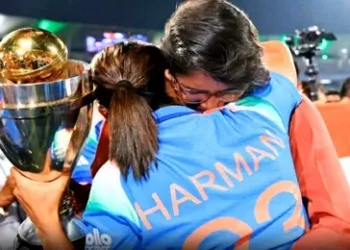टीम इंडिया को जीत दिलाने के बाद भी कप्तान हरमनप्रीत ने मांगी माफी, जानिए क्यों झूलन गोस्वामी से कही ये बात