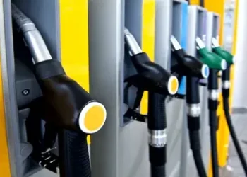 Petrol Diesel Prise : पेट्रोल 2.43 और डीजल 3.02 रुपए महंगा, आम जनता को लगा जोर का झटका, लोग बोले- ये अच्छे नहीं … शुरुआत है बुरे दिन