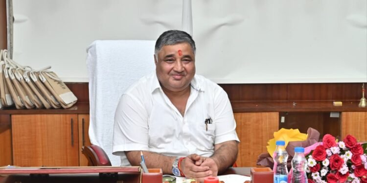 CG Breaking : मंत्री की अनुशंसा पर सामान्य प्रशासन विभाग की आपत्ति, जानिये क्यों नहीं हो पायी नियुक्ति